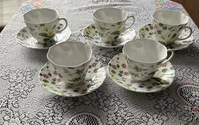 Pretty Vintage Queens Fine Bone China Country Meadow 5 Cups & Saucers Set • £20