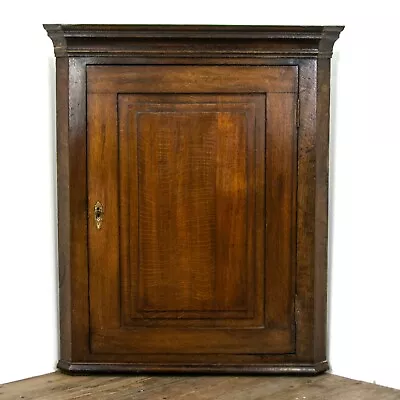 Antique Oak Hanging Corner Cupboard (M-2679)  • £395