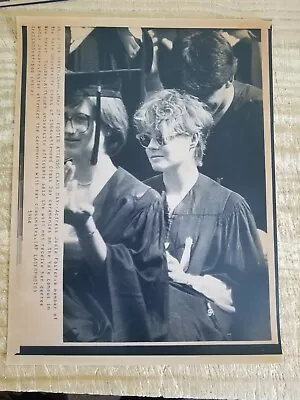 '84 11  X 8  PRESS WIREPHOTO.MAY 27JODIE FOSTER ATTENDS CLASS DAY AT YALE • $5.28