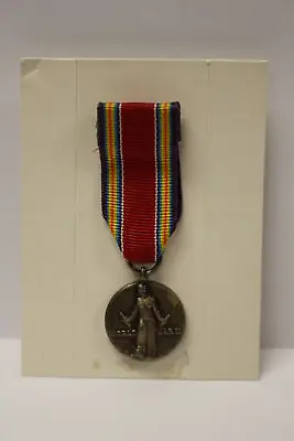 WWII Victory Medal - Miniature - Used • $8.50