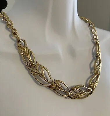 Vintage Trifari Tulip Gold-toned Necklace • $39.49