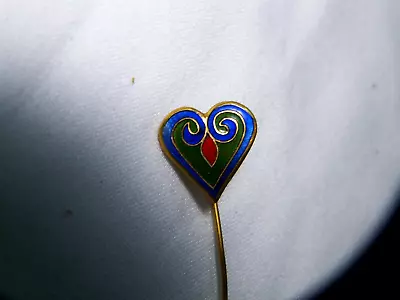 ...Metropolitain Museum Of Art/MMA 1985 Gold ToneEnamel Heart Stick Pin... • $14.97