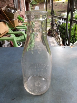 $40 • Buy Igloe Farm 1 Quart Milk Bottle Lynchburg VA 
