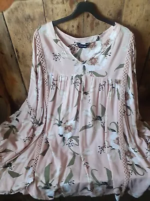 £16 • Buy Yours Pink Floral Tunic Top Size 26/28