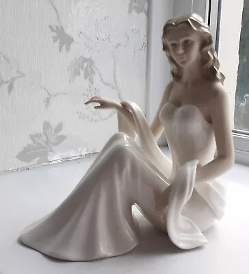 Leonardo Sitting Elegant Lady In White Dress Figurine  Annie Rowe. Porcelain • £22.99