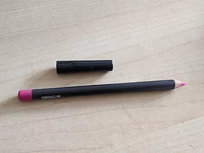 MAC Lip Liner Pencil 'Embrace Me' Bright Pink Matte Finish *DISCONTINUED* Colour • £64.99