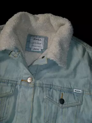 #2075 RVCA Faux Fur Denim Jacket Size Large • $29.99