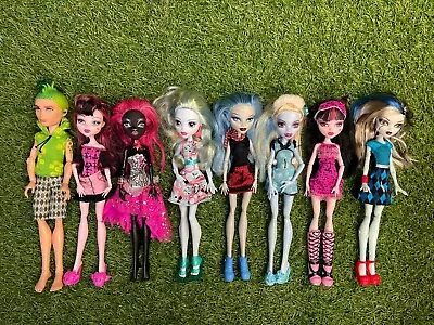 Monster High Dolls Lot Of  8 Abbey Frankie Catty  Dracula Lagoona Ghoulia • $95