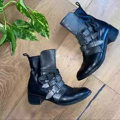 STELLE MONELLE Black Vera Gomma Buckle Ankle Boots • $71