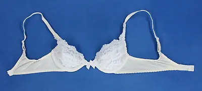 Victoria Secret 6217 VTG Lace Satin Underwire Lined Demi Bra Size 32B #E6812 • $15.99