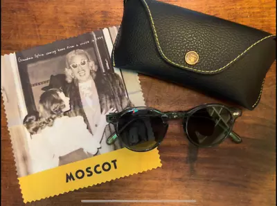 MOSCOT MILTZEN Sunglasses Grey  Case Silver  • $1