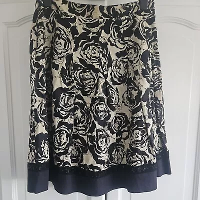 Skirt With Sequins Sz 12 • £5.99