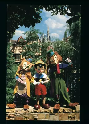 Postcard Disney World Watch Out Pinocchio! Disney Animated Film Classic. J • $3.99