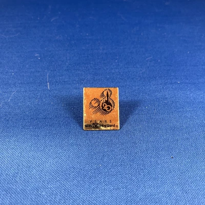 $8.99 • Buy Walt Disney World CM 20 Year Gold Tone Anniversary Souvenir Mickey Lapel Pin