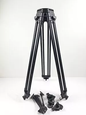 Vinten Pozi-Loc Aluminum Tripod V3823-0001 • $700