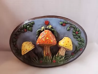 Vintage Mushroom 3D Oval Hanging Plaque Wall Art (Small Chip) • $21.51