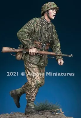 Alpine Miniatures 1:35 Set 35288 Wwii German Wss Grenadier '44  (1 Figure) • $25