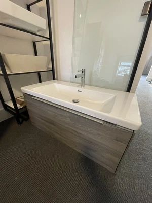 £760 • Buy BRAND NEW Villeroy Boch Subway 3 1m Washbasin & Vanity Unit (No Packaging)