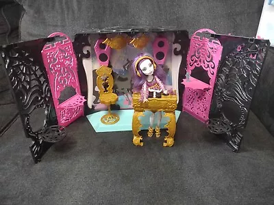 Monster High Spectra Vondergeist Doll 13 Wishes Party Lounge Playset Tested • $50