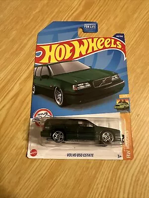 2022 Hot Wheels Volvo 850 Estate Station Wagon Green • $8.99