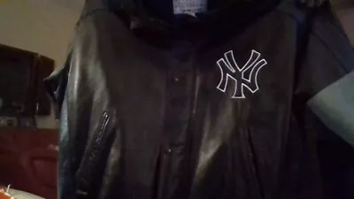 G-III MLB Genuine Merch Ny Yankees Embroidered Leather Jacket Size Large Zipper • $85