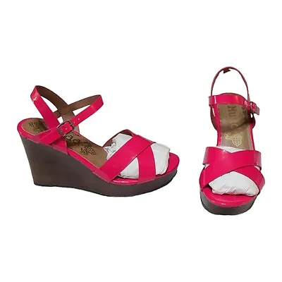 Mudd Kylie Wedge Sandal Fushia Women's Sz 9 Strappy Buckle NEW - No Box  • $34.99