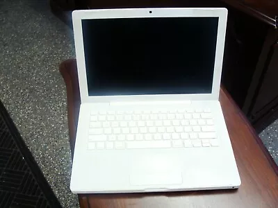 Apple MacBook Laptop 2007 White A1181 - Parts Only Sold As Is • $27.75