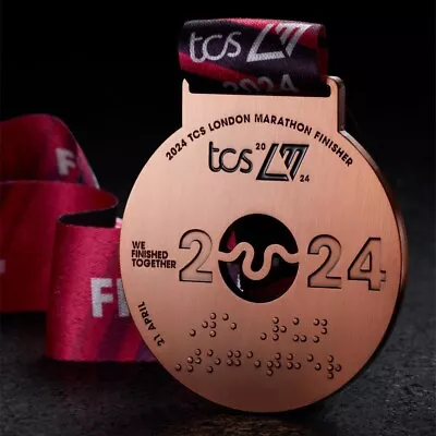 London Marathon 2024 TCS Finishers Medal & Medium Men’s Tee • £150