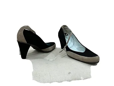 £24 • Buy Audley Suede Court Shoe Size 5 Black/beige