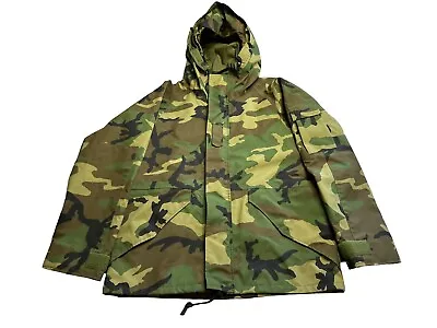 Genuine US GI Military Cold Weather Woodland Camouflage Gortex Parka Medium • $84.23