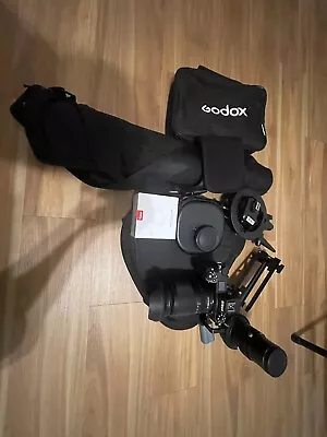 Camera，Lenses，tripod，filter，flash Diffuser • $2500