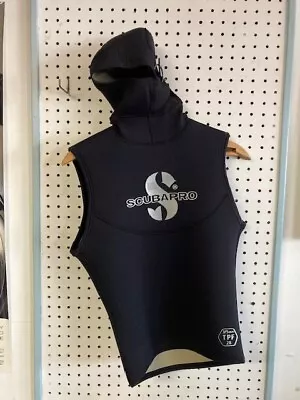 Scubapro Hooded Sleeveless Mens Wetsuit Top(3-5mm) Size S Pull-Over • $52