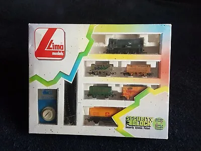 Lima Models  Boxed Vintage Train Set With Wagons 00 Gauge 1976 Security Block  • £125