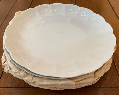 5 Kaiser ROMANTICA All White Ribbed Scalloped 9 1/2  Luncheon Plates ~ New • $125