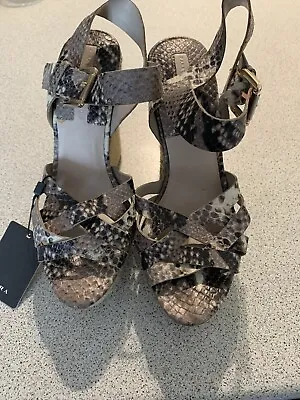 £24 • Buy Zara Snake Print Wedges Sandals Size3/36