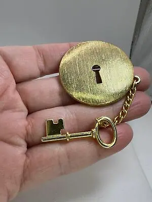 Key & Keyhole Textured M JENT Vintage Gold Brooch Pin M-5317 • $19.99
