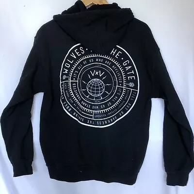 Gildan Wolves At The Gate Size M Black Pullover Band Hoodie Hooded Jumper • $23.99