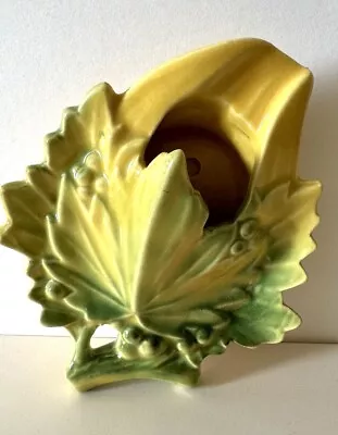 VINTAGE McCOY LEAF WALL POCKET IN YELLOW AND GREEN • $17.99