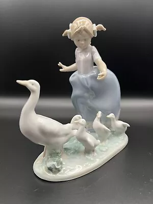 Lladro 7” Hurry Now Girl With Geese Figurine #5503 • $75