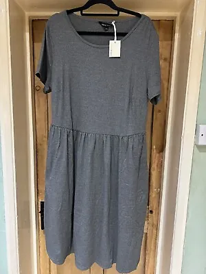 Capsule By Simply Be Supersoft Grey Smock Midi Dress With Pockets Size 20 BNWT • £9