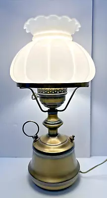 MILK GLASS SHADE OIL KEROSENE LAMP STYLE BRASS METAL TABLE LAMP 16” Works! • $44.99