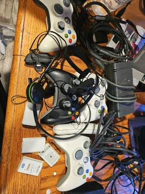 $59.99 • Buy Microsoft Xbox 360 Controllers  Headsets Other PART FOR  PARTS  UNTESTED!!