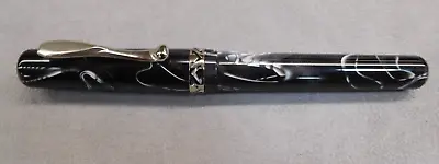 Visconti Voyager Firenze Fountain Pen Black And Pearl White Marble 18K Broad Nib • $320
