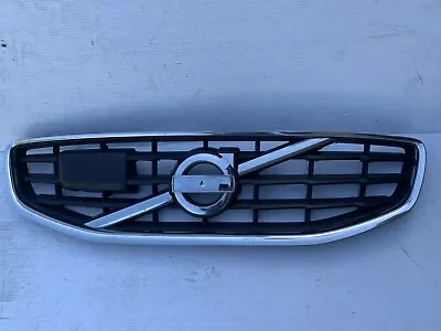 11-13 Volvo S60 Front Grill W/o Adaptive Cruise 30795040 • $205.50