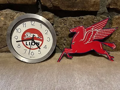 Lion And Mobile Gasoline Clock And Pegasus • $31.99