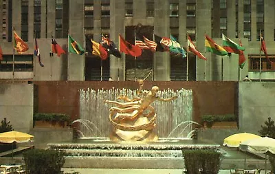 Postcard NY New York City Rockefeller Center & Lower Plaza Vintage PC B9585 • $4