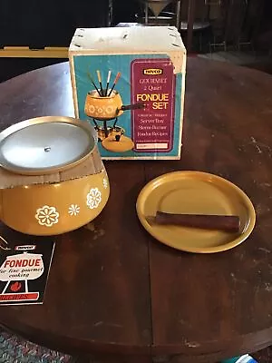 Beautiful Vintage Nevco Yellow Harvest Gold Fondue Set - New In Box! • $29.95