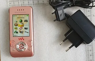Sony Ericsson  W580i Pink Mobile Phone. (Walkman).  • $147