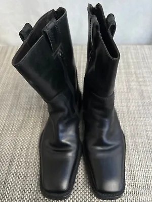Men’s Dsquared2 Leather Boots • $375