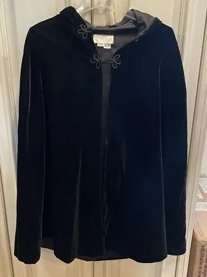 Jessica McClintock Black Velvet Hooded Cape One Size Girls • $19